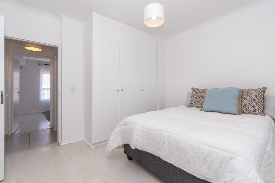 To Let 2 Bedroom Property for Rent in Green Point Western Cape